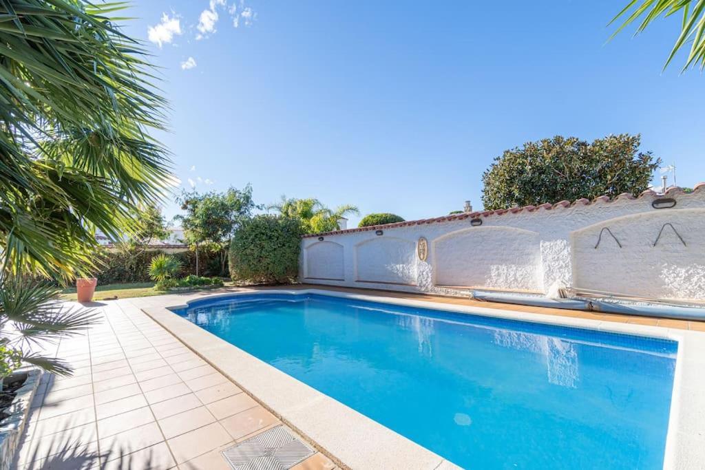 Willa Sm21-gran En La Playa, 4 Habitaciones, Climatizada, Piscina, Barbacoa Y Wifi
